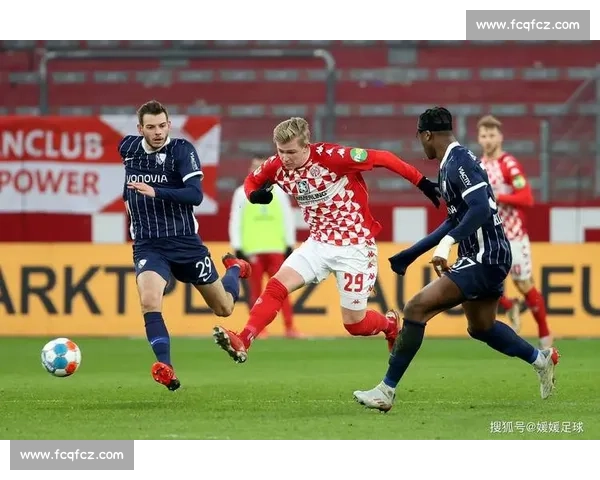 半场战报:布季米尔双响逆转,奥萨苏纳 2-1 塞尔塔 半场战报:布季米尔双响逆转,奥萨苏纳 2-1 塞尔塔